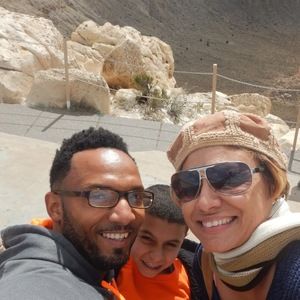 Meet your Posher, Santana